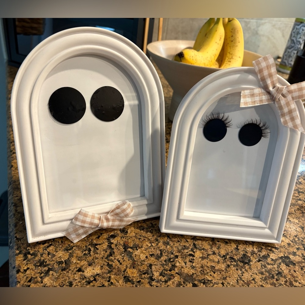 Mr. and Mrs. Boo Ghost Decor Set – White Framed Halloween Decorations